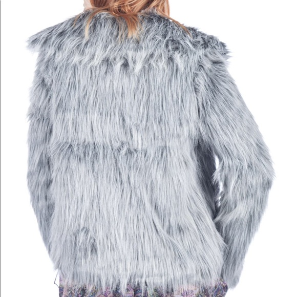 Unif Gemma Faux Fur Jacket - Picture 3 of 3